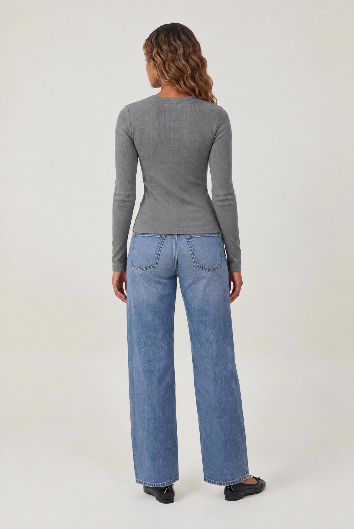 model wearing Kr Long Sleeve Rib Tee posing Front View