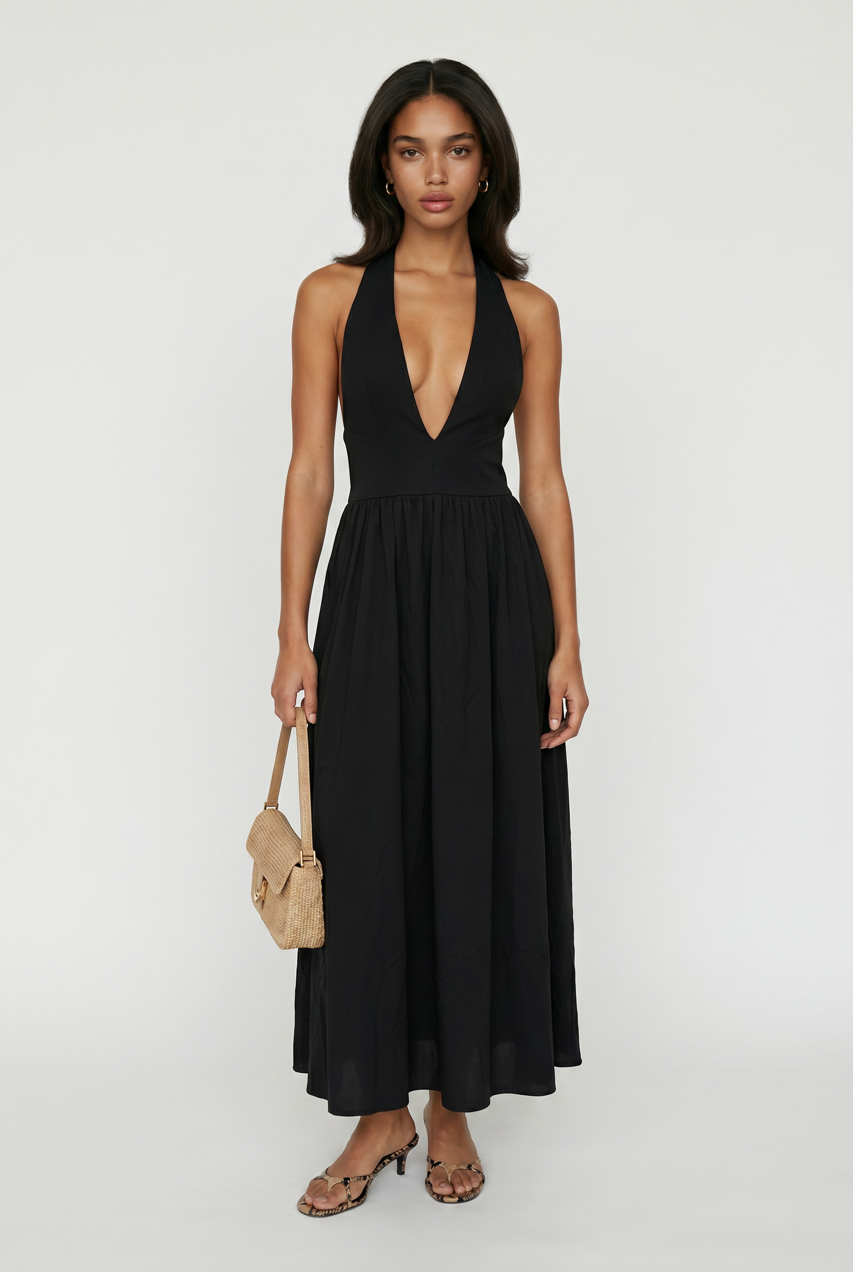 halter style maxi dress Nola Style:Fairytale Perfect for sophisticated occasions Lace Appliques Prom Dress Midi Bridesmaid Dresses |