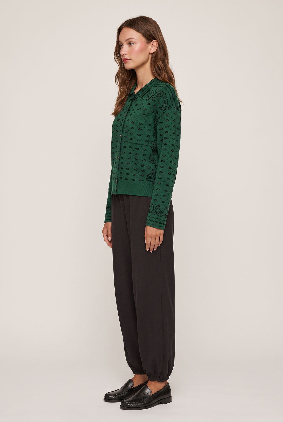 GREEN