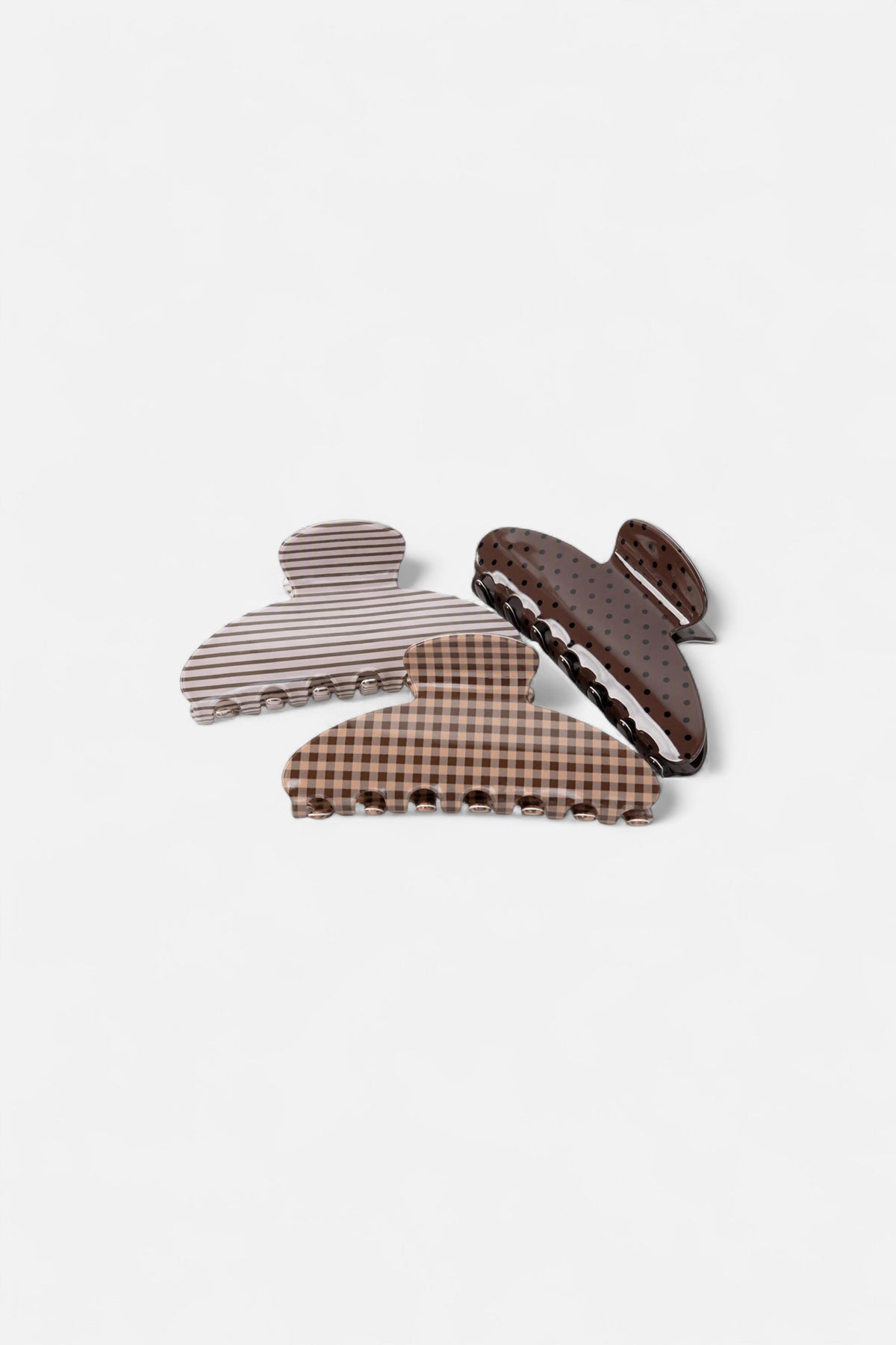 [BROWN] Bella Hair Clip Flat Lay