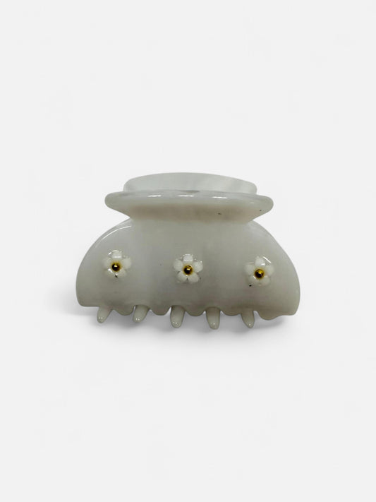 
Dana Mini Daist Hair Clip Flat Lay