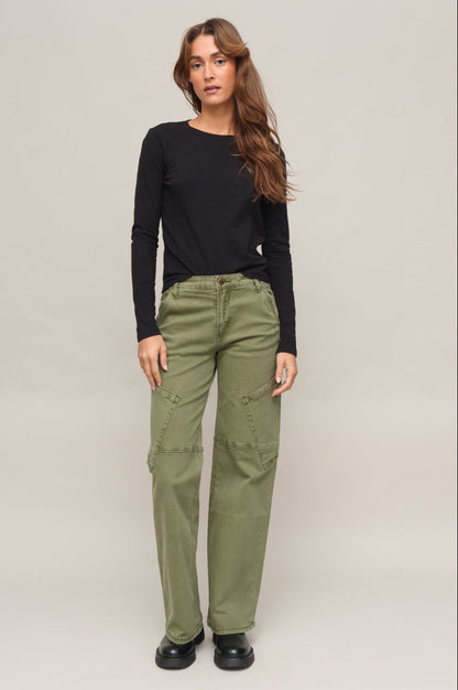GREEN