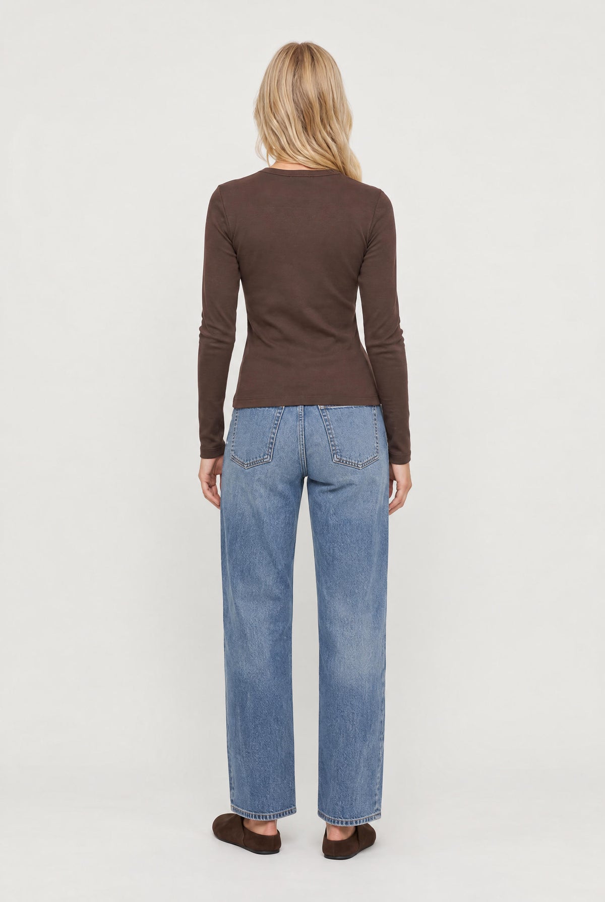 [BROWN] model wearing Kr Long Sleeve Rib Tee posing Front View