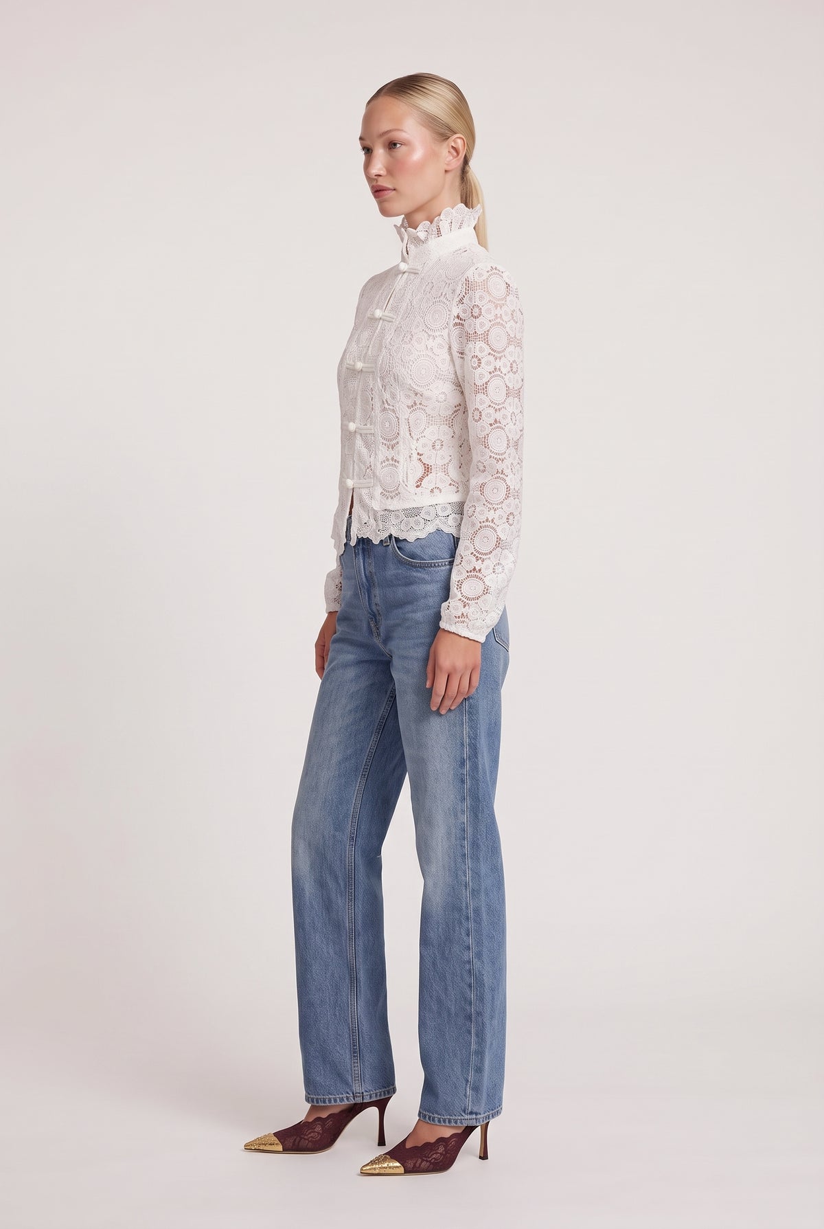 [PORCELAN] model wearing Overtime Blouse posing Side View