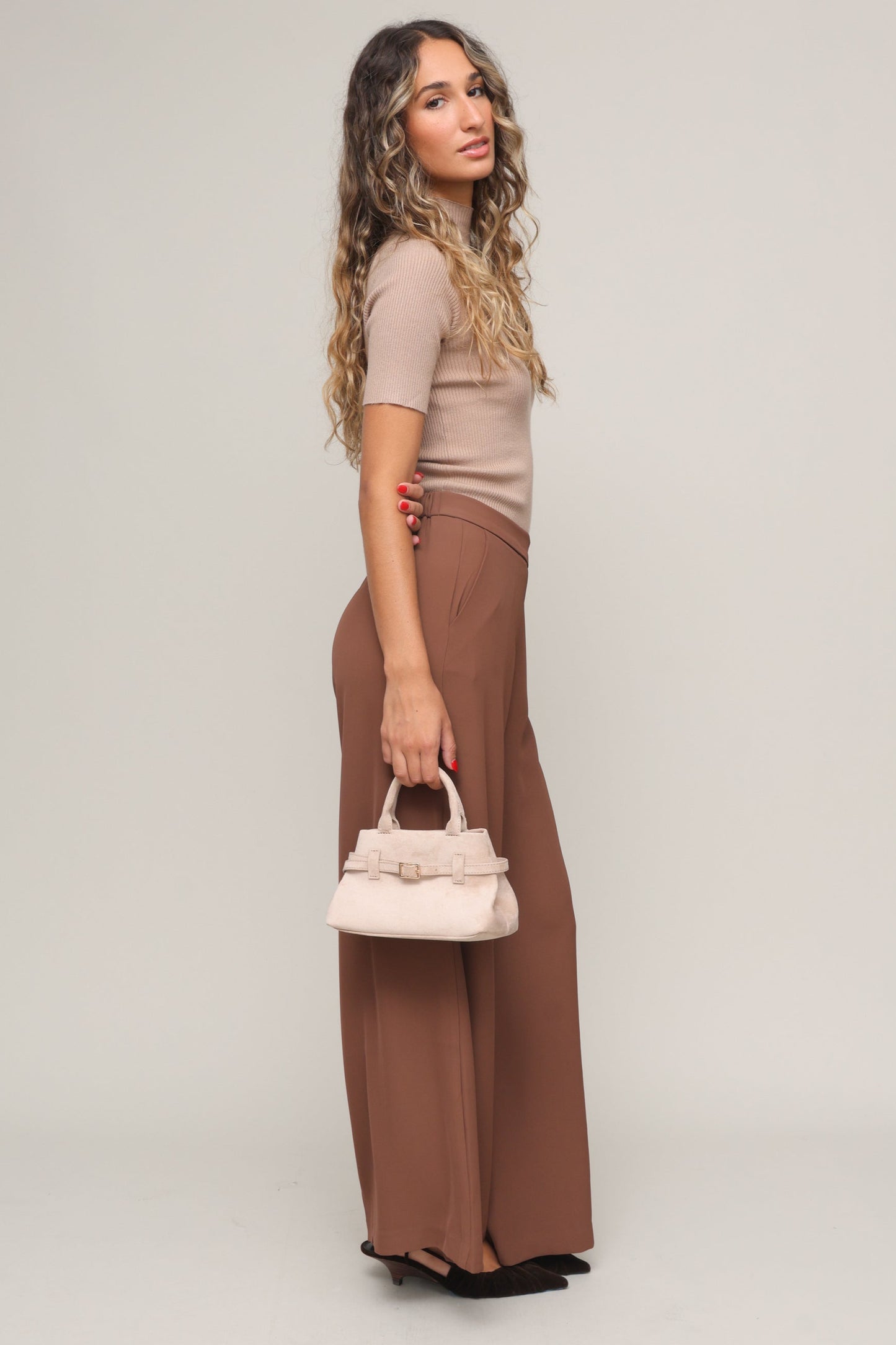 TAUPE