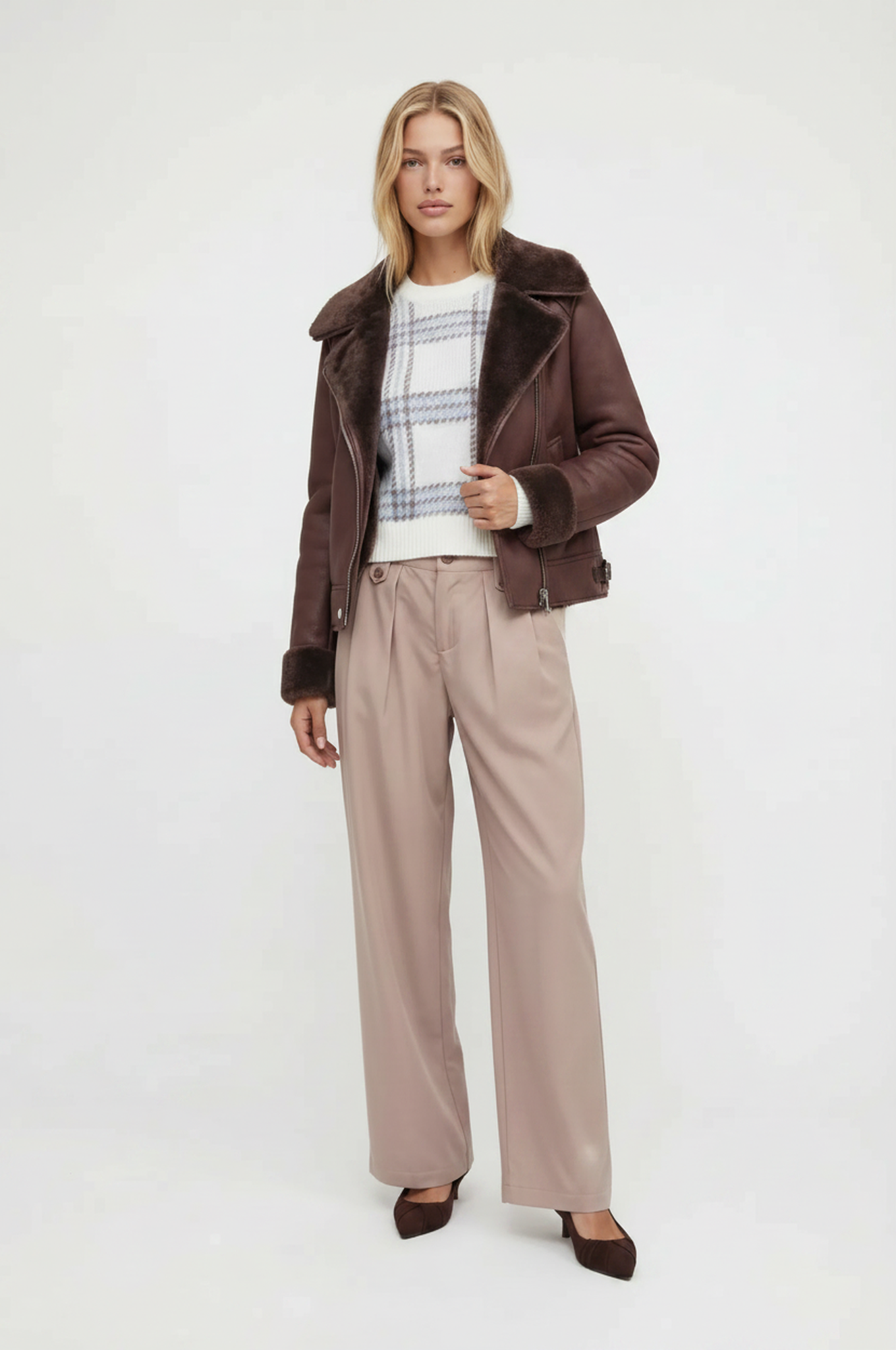 
BROWN