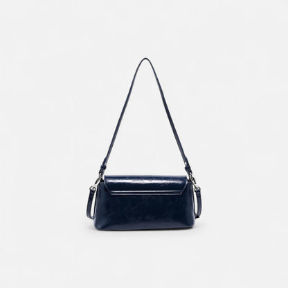 
Shoulder Bag W Silver Clasp Flat Lay