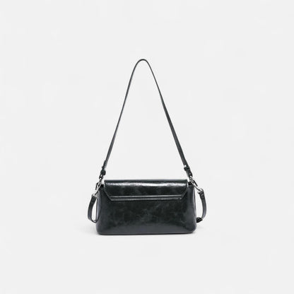 
Shoulder Bag W Silver Clasp Flat Lay