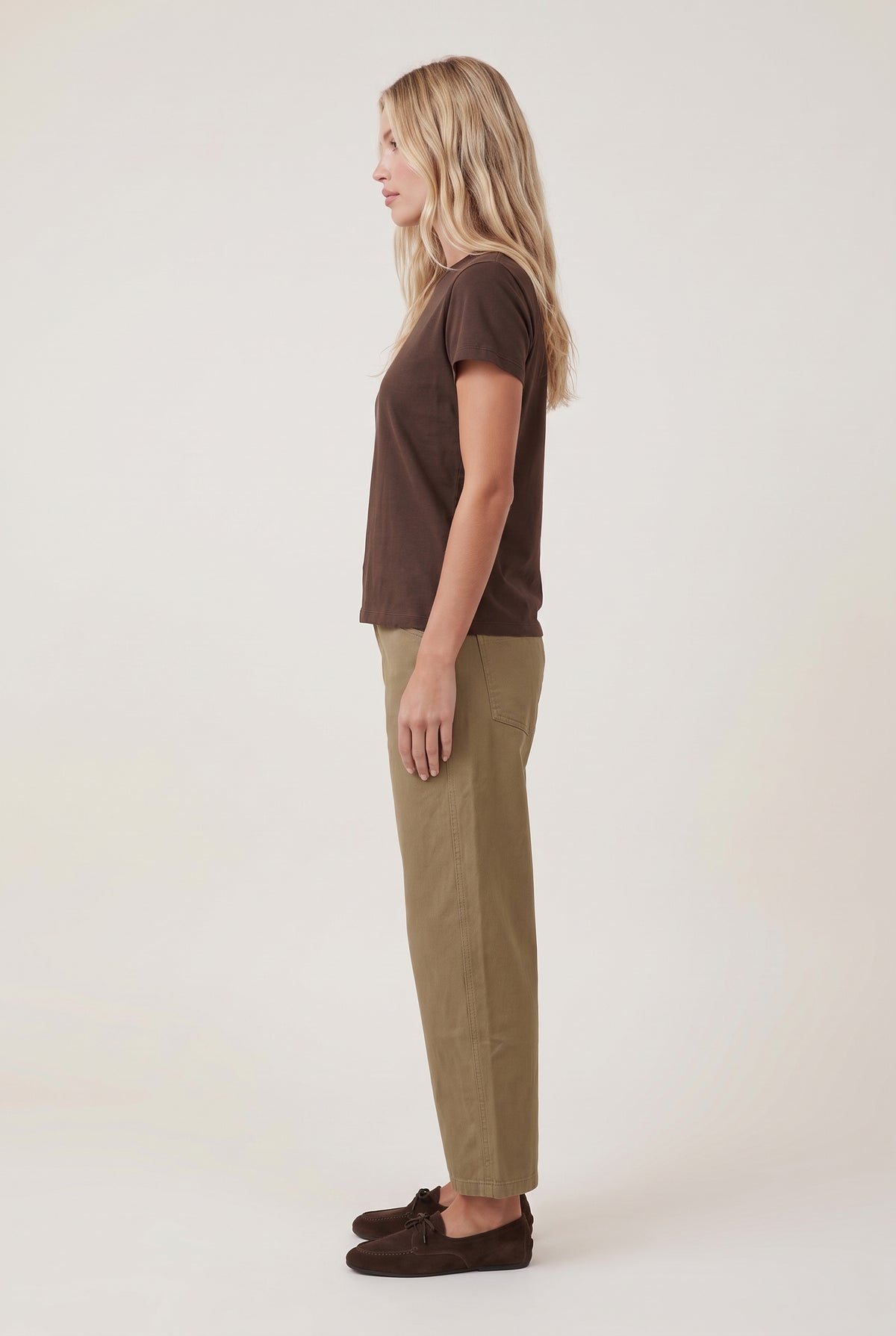
model wearing AVIV TWILL BARREL PANTS posing Side View
