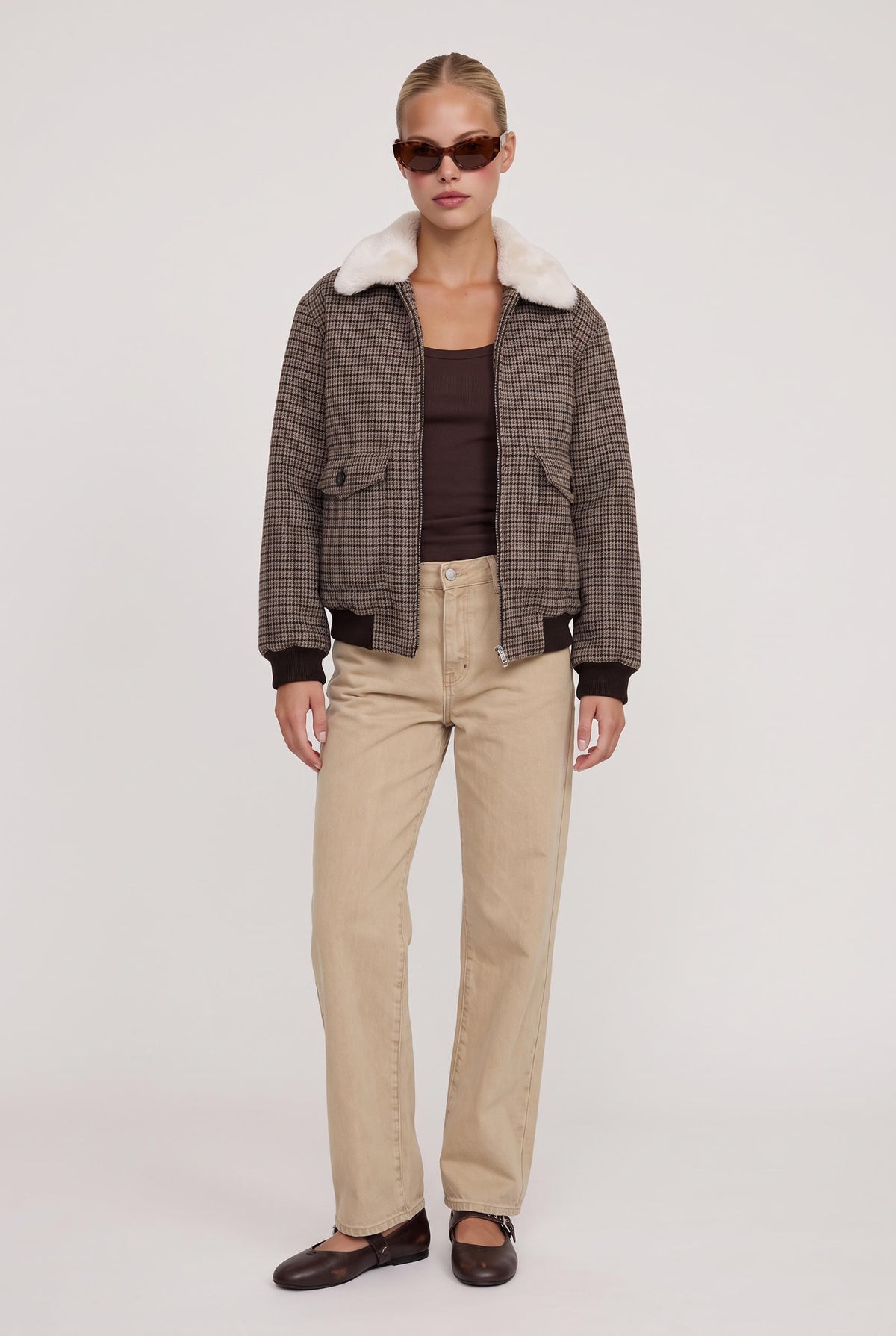 [COCOBEAN] model wearing Tavi Plaid Bomber Jacket posing Front View